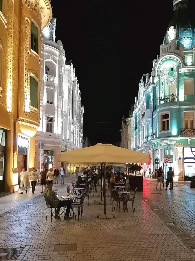 Spiegel Center Leilighet Oradea Eksteriør bilde