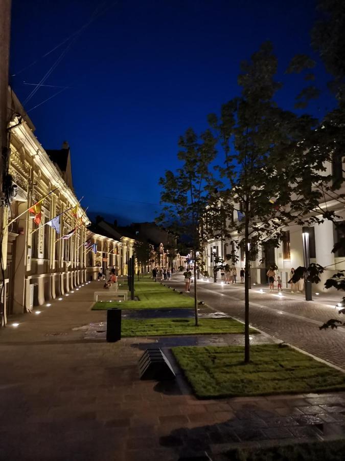 Spiegel Center Leilighet Oradea Eksteriør bilde